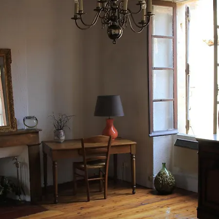 Cozy Et Salon De 60 M2 Au Coeur De La Cite Guest house