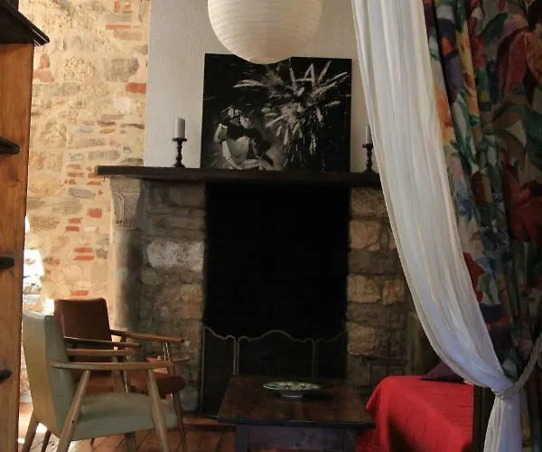 Cozy Et Salon De 60 M2 Au Coeur De La Cite Cordes Sur Ciel